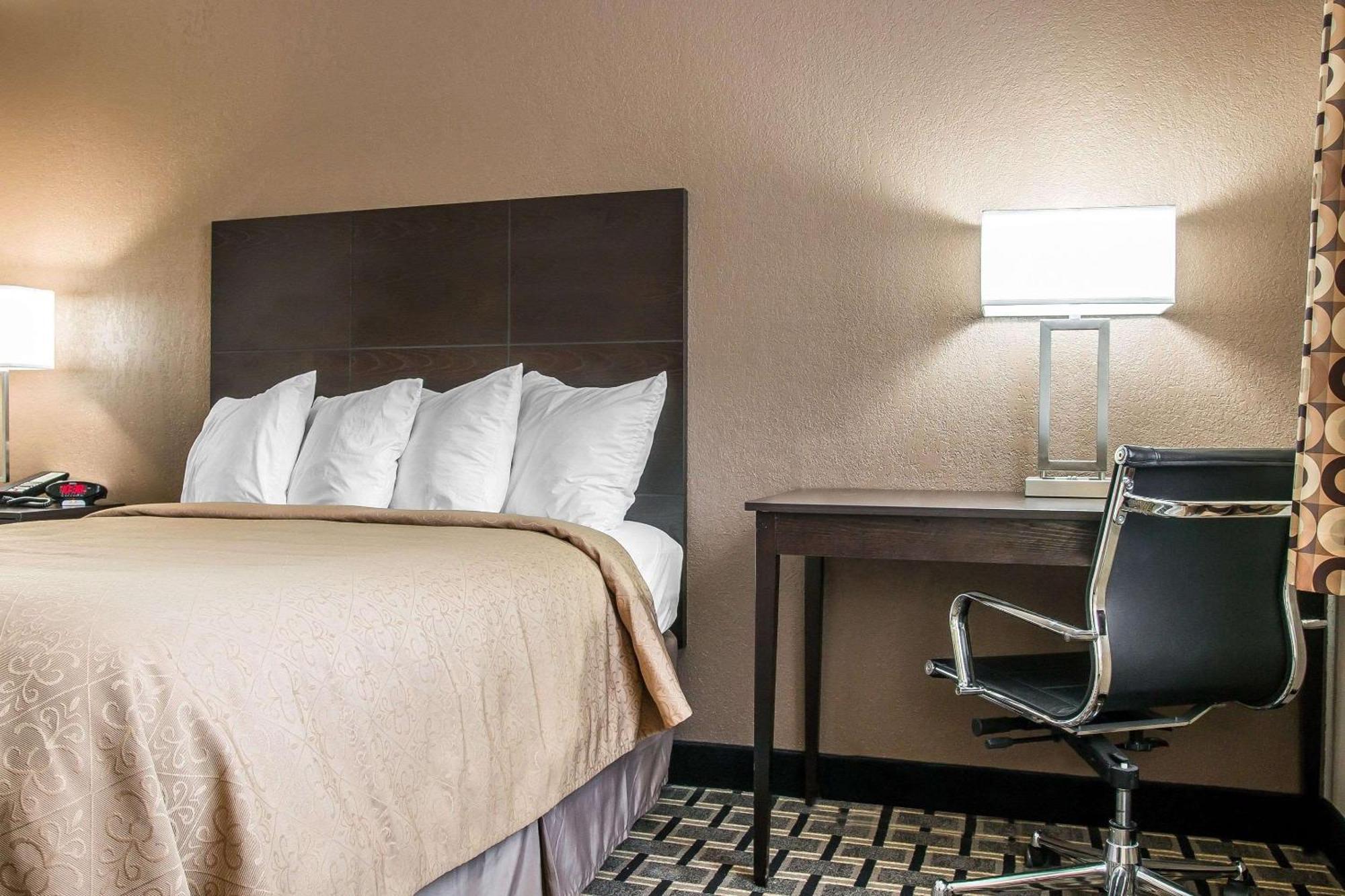 Quality Inn Grand Rapids South-Byron Center Cutlerville Экстерьер фото
